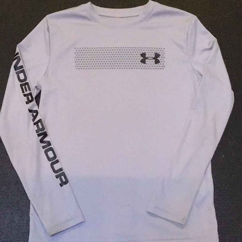 Under armour light long sleeve. Slightly used